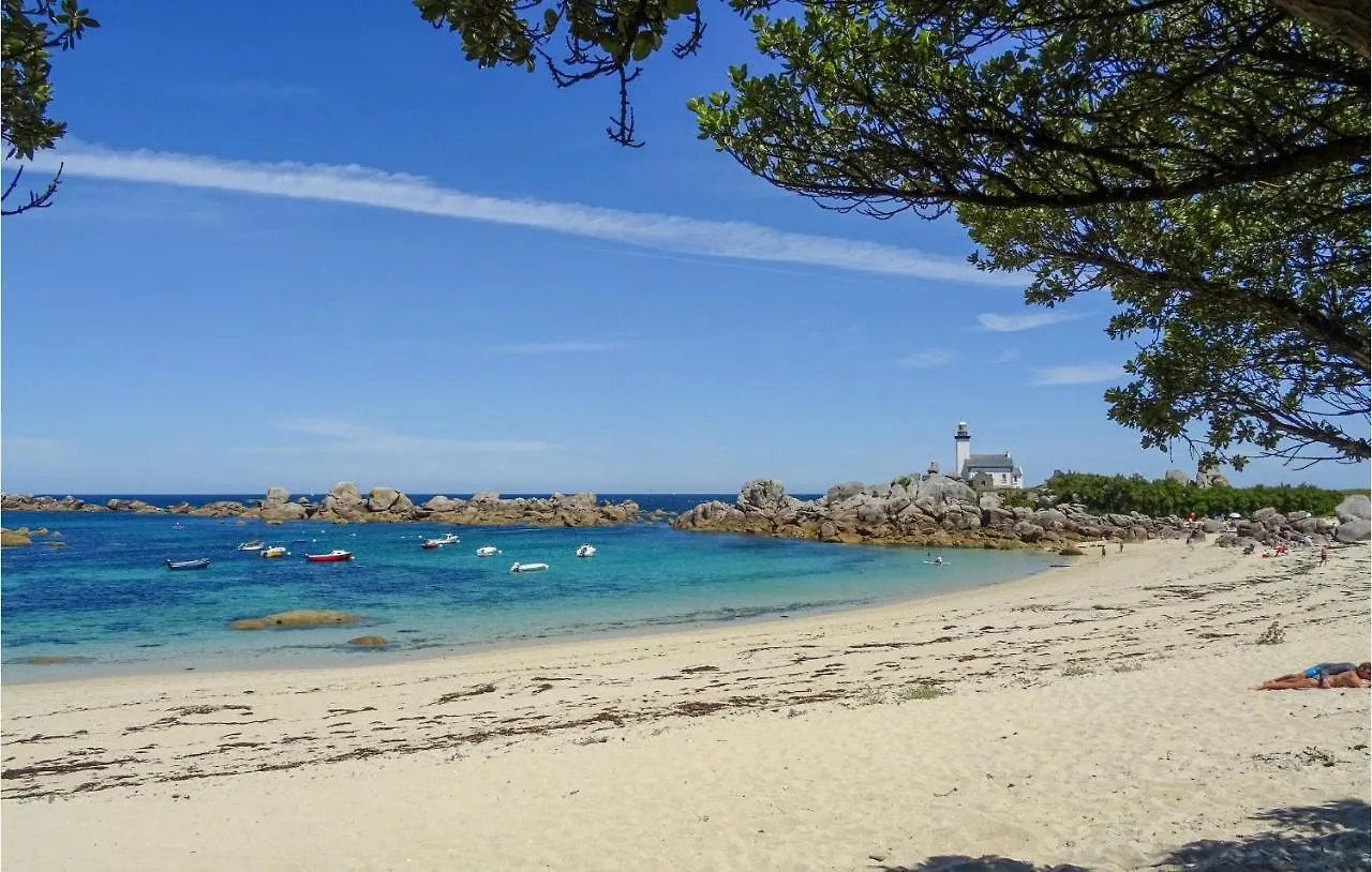 Nice Home In Plouguerneau With Wifi
