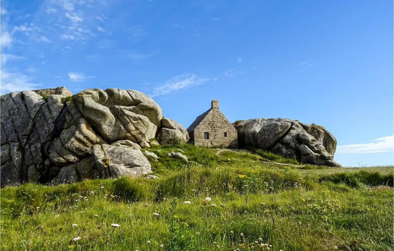 Nice Home In Plouguerneau With Wifi 0*,  France