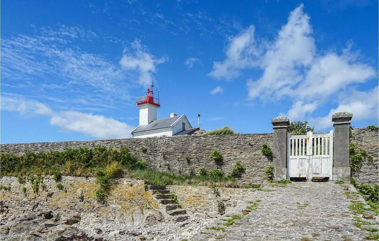 Holiday home Nice Home In Plouguerneau With Wifi France
