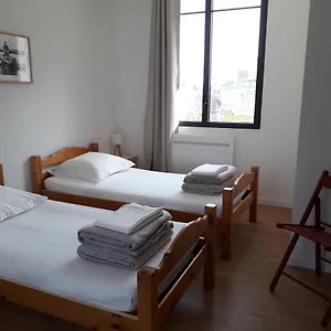 Les Pingouins Du Phare Hostel